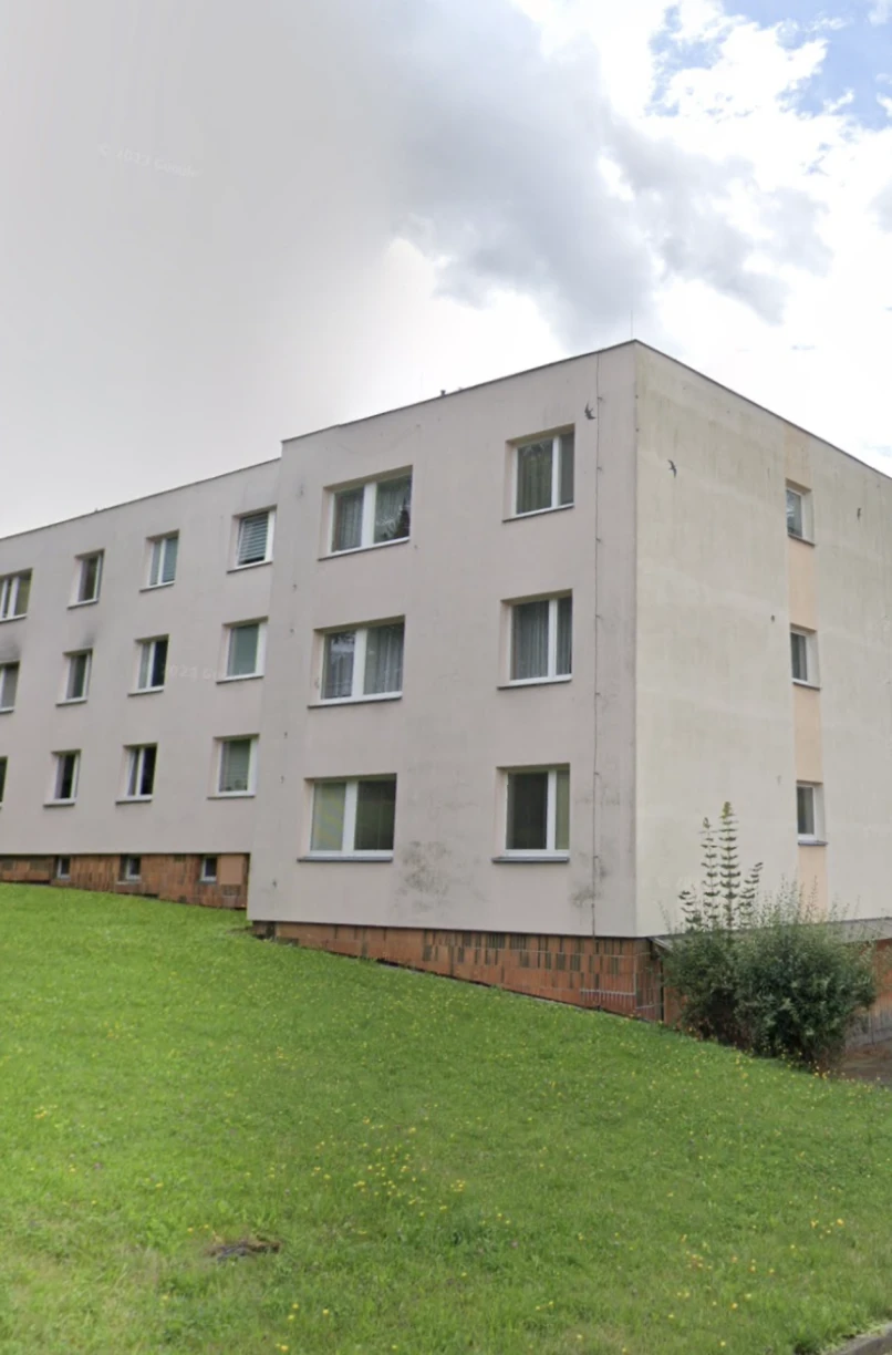 Bytový dům připravený na instalaci solárních panelů